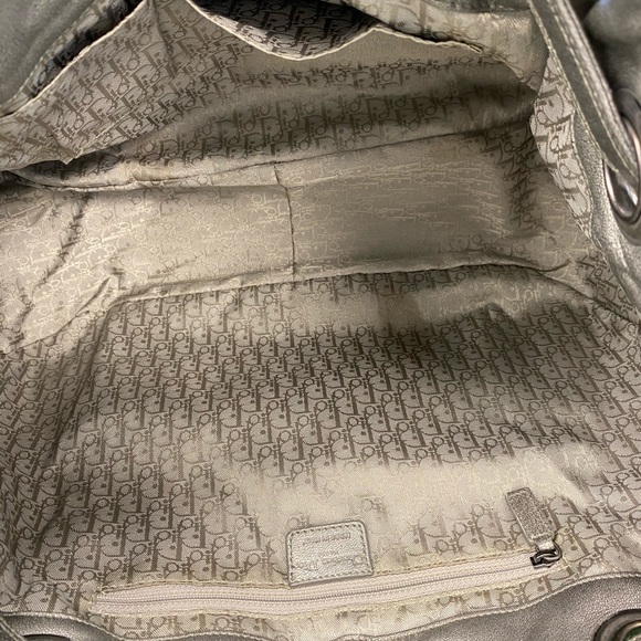 Dior Drawstring Can age Quilted leather bag - Picture 8 of 11